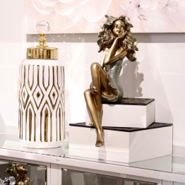 Figura de Resina Niña Sentada Dorada 37cm | Nova Decoración